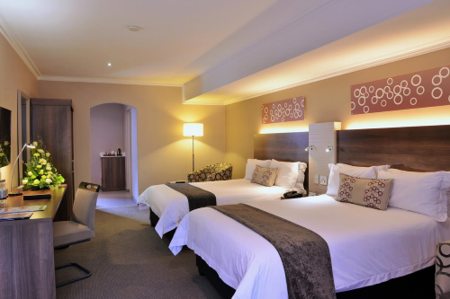 birchwood executive hotel kamer met 2 bedden.png