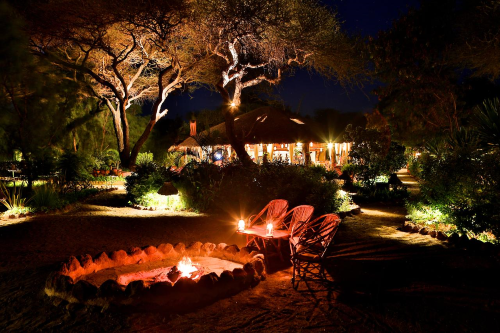 kibo safari camp booma.png