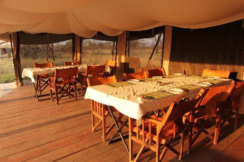 serengeti kati kati tented camp gemeenschappelijke tent.png