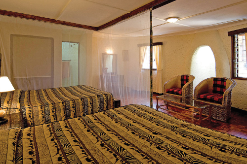 masai mara sopa lodge kamer binnen.png