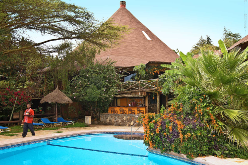 masai mara sopa lodge zwembad 001.png