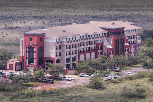 ole sereni hotel buitenkant.png