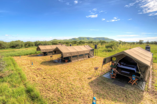 kananga special tented camp buitenkant tent.png