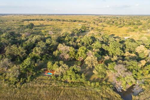 camp moremi vanuit de lucht.png