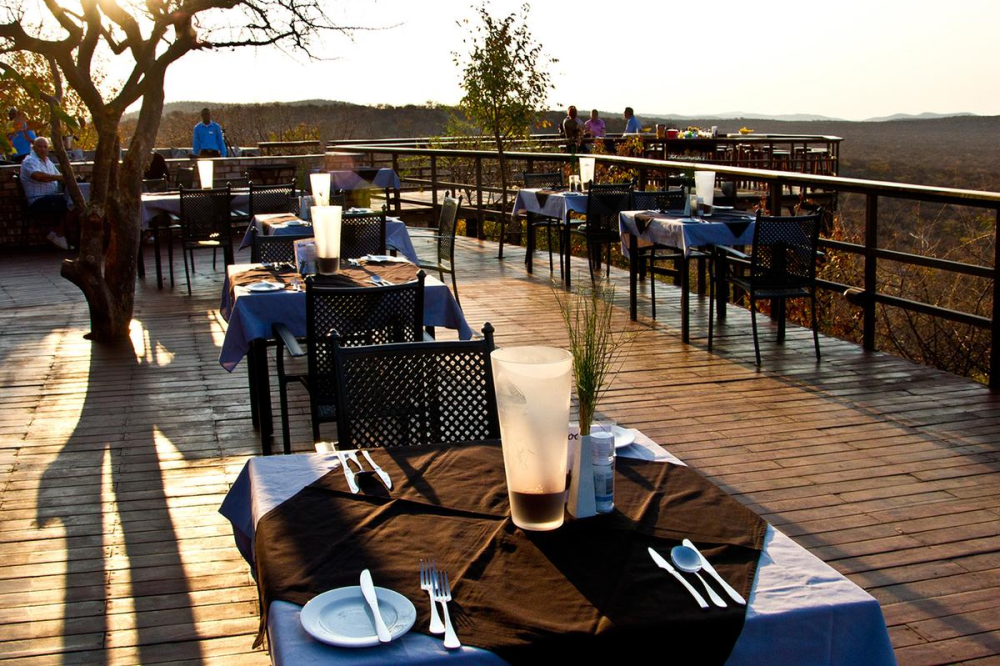 etosha safari camp terras buiten 001.png