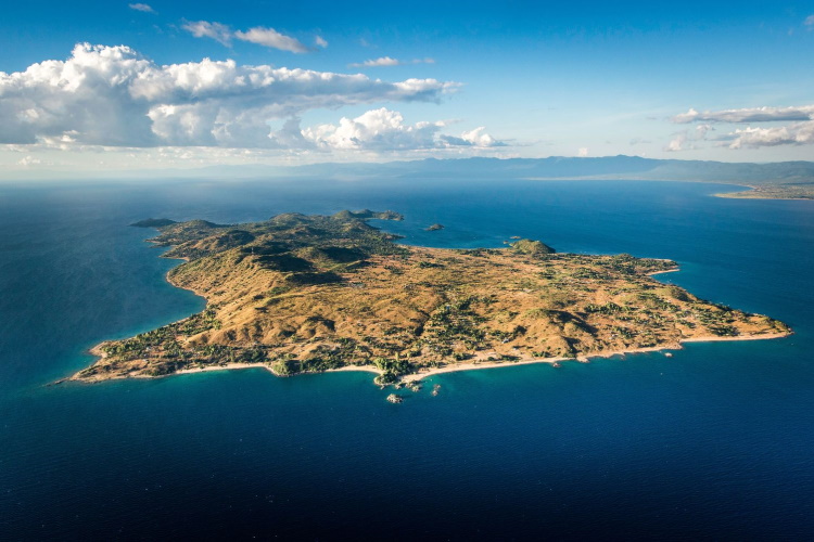 likoma island bij aankomst vanuit het vliegtuig.jpg