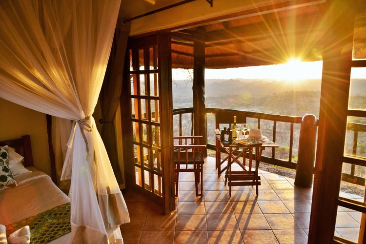 shashani matobo hills lodge kamer balkon.jpg