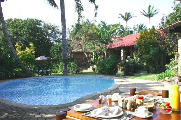 maputaland guest house zwembad.jpg