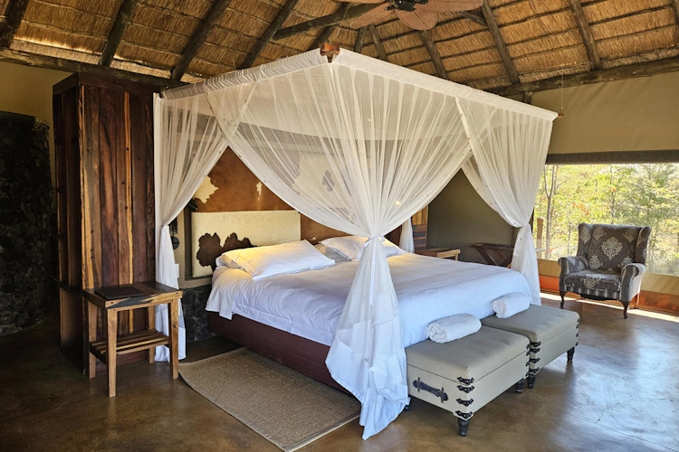 hideaways camp kuzuma tented kamer.webp