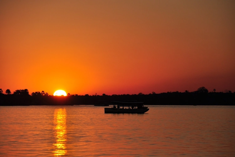 zonsondergang zambezi regio.webp