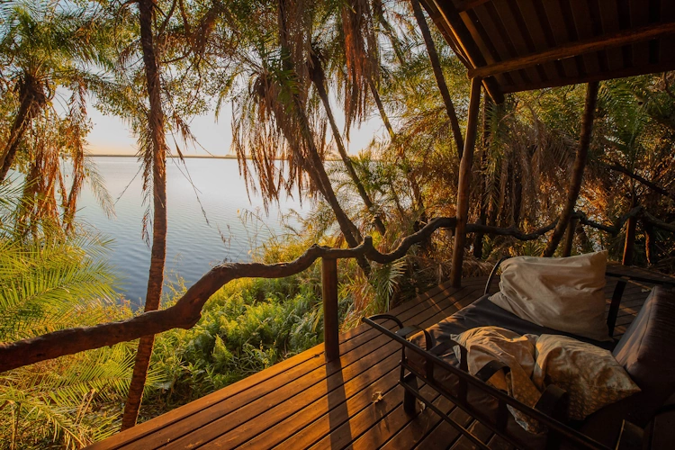 botswana okavango guma lagoon camp 003.webp