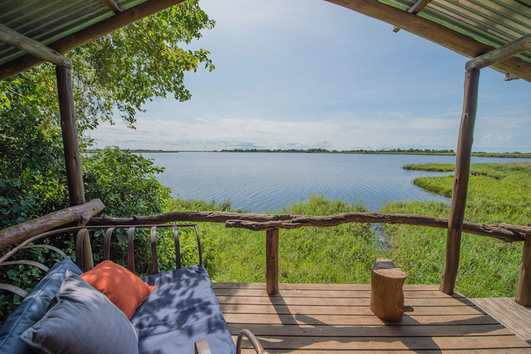 botswana okavango guma lagoon camp 001.webp