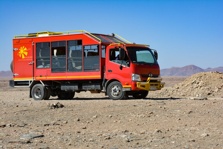 namibië en botswana van desert naar delta klein 025 sunway operations truck.webp