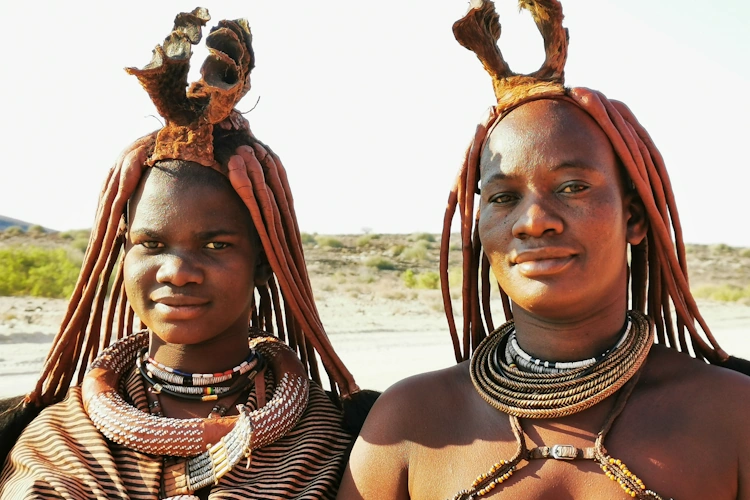 namibië en botswana van desert naar delta klein 011 namibia damaraland himba.webp